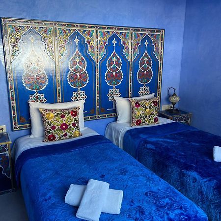 Puerta Azul Bed & Breakfast Чефчауен Екстериор снимка