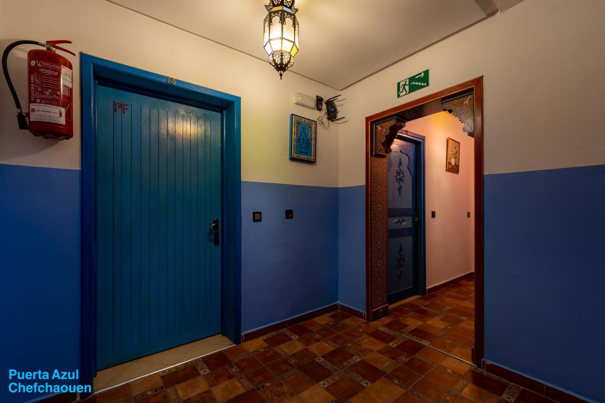 Puerta Azul Bed & Breakfast Чефчауен Екстериор снимка