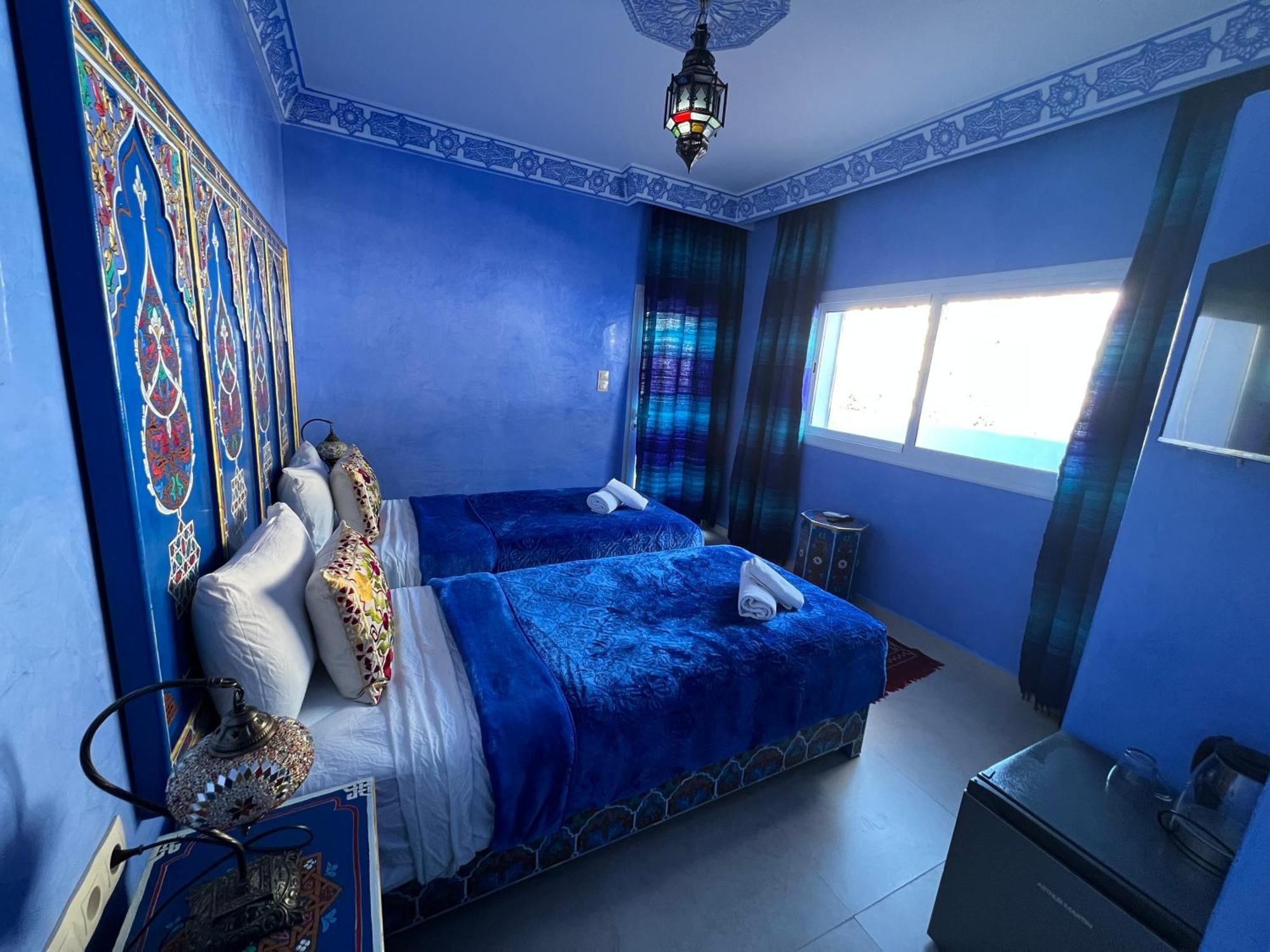 Puerta Azul Bed & Breakfast Чефчауен Екстериор снимка