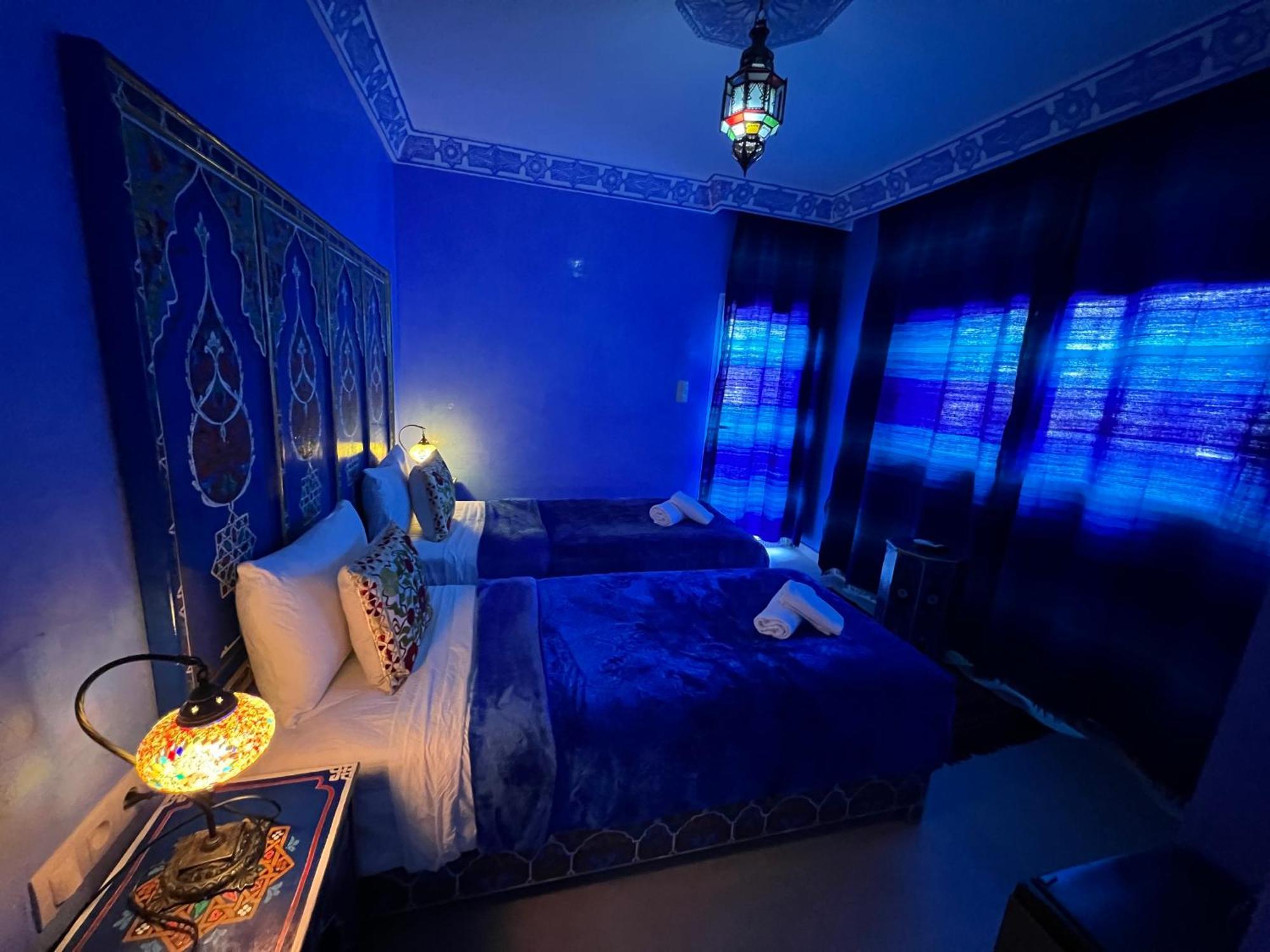 Puerta Azul Bed & Breakfast Чефчауен Екстериор снимка